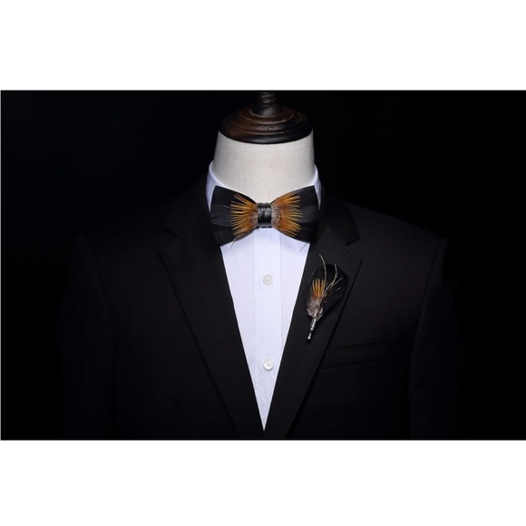Men’s Wooden Gift Box Set Pre Tied Feather bow tie and matching lapel pin black - Picture 3 of 3